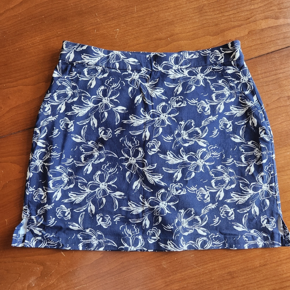 Rafaella Comfort Stretch Blue White Floral Skirt with Shorts Skort